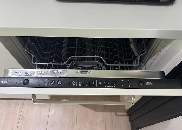 The Qube 2 Bedroom Premium * リマソール