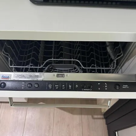 The Qube 2 Bedroom Premium * לימסול