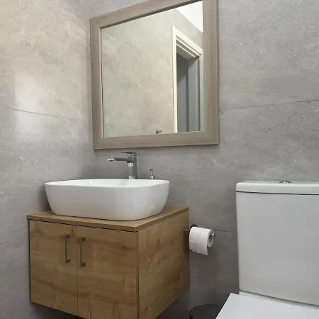 The Qube 2 Bedroom Premium לימסול